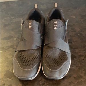 Black TIEM cycle shoes